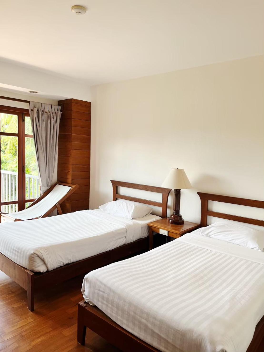 Riverhouse Resort Mae Sariang Exterior photo