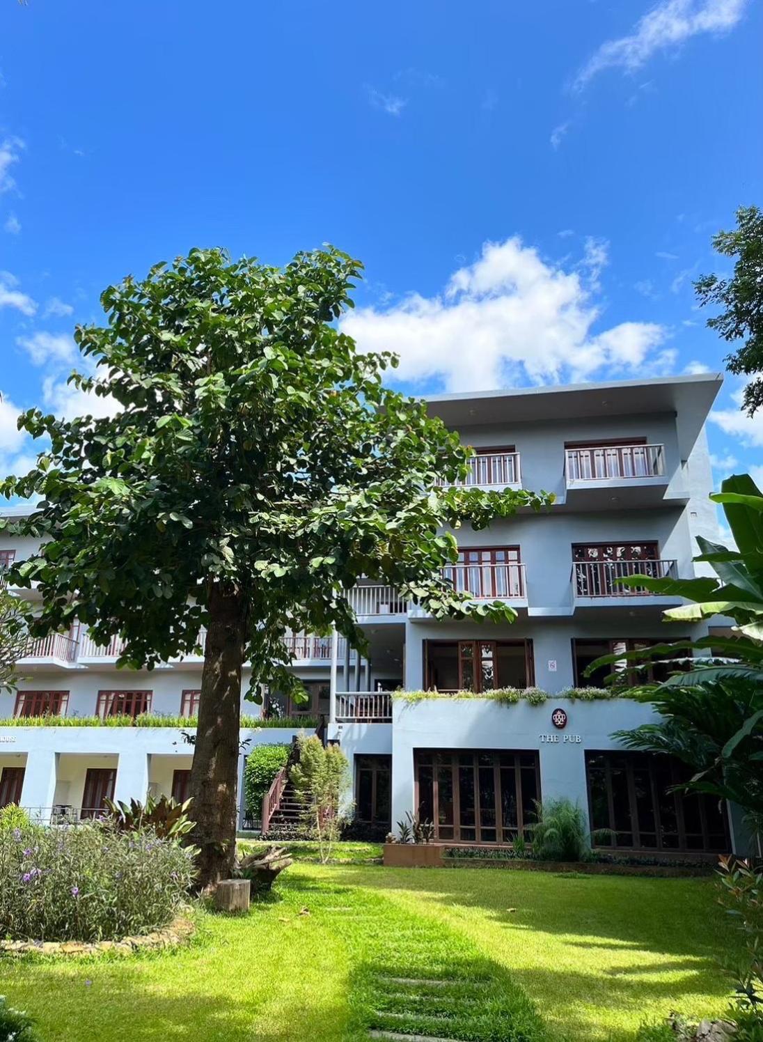 Riverhouse Resort Mae Sariang Exterior photo