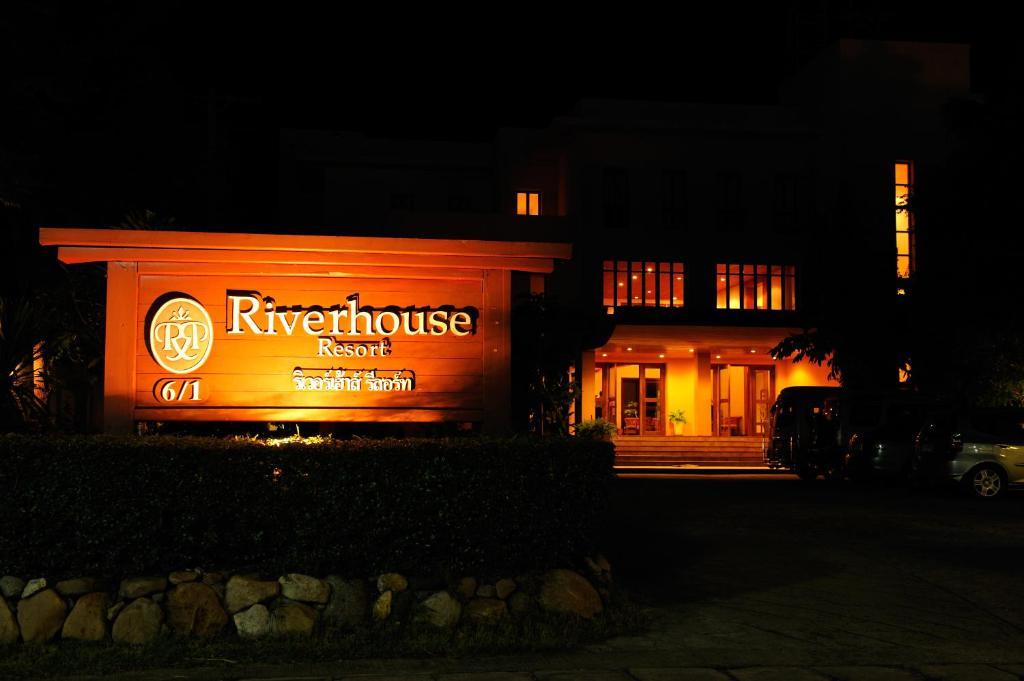 Riverhouse Resort Mae Sariang Exterior photo