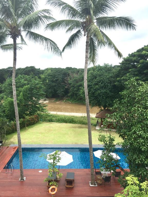 Riverhouse Resort Mae Sariang Exterior photo