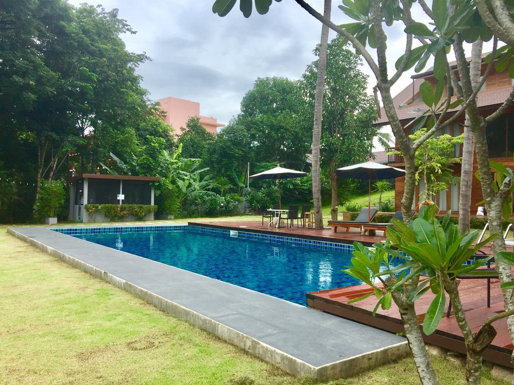 Riverhouse Resort Mae Sariang Exterior photo