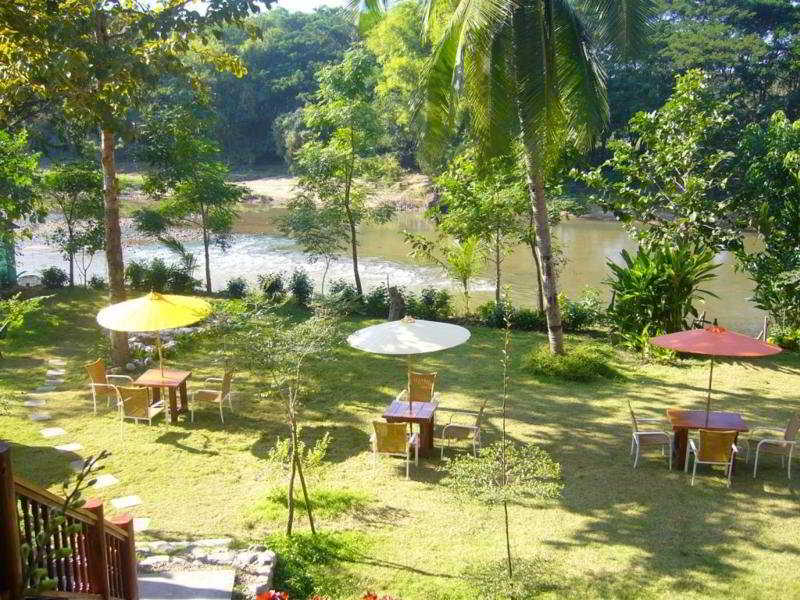 Riverhouse Resort Mae Sariang Exterior photo