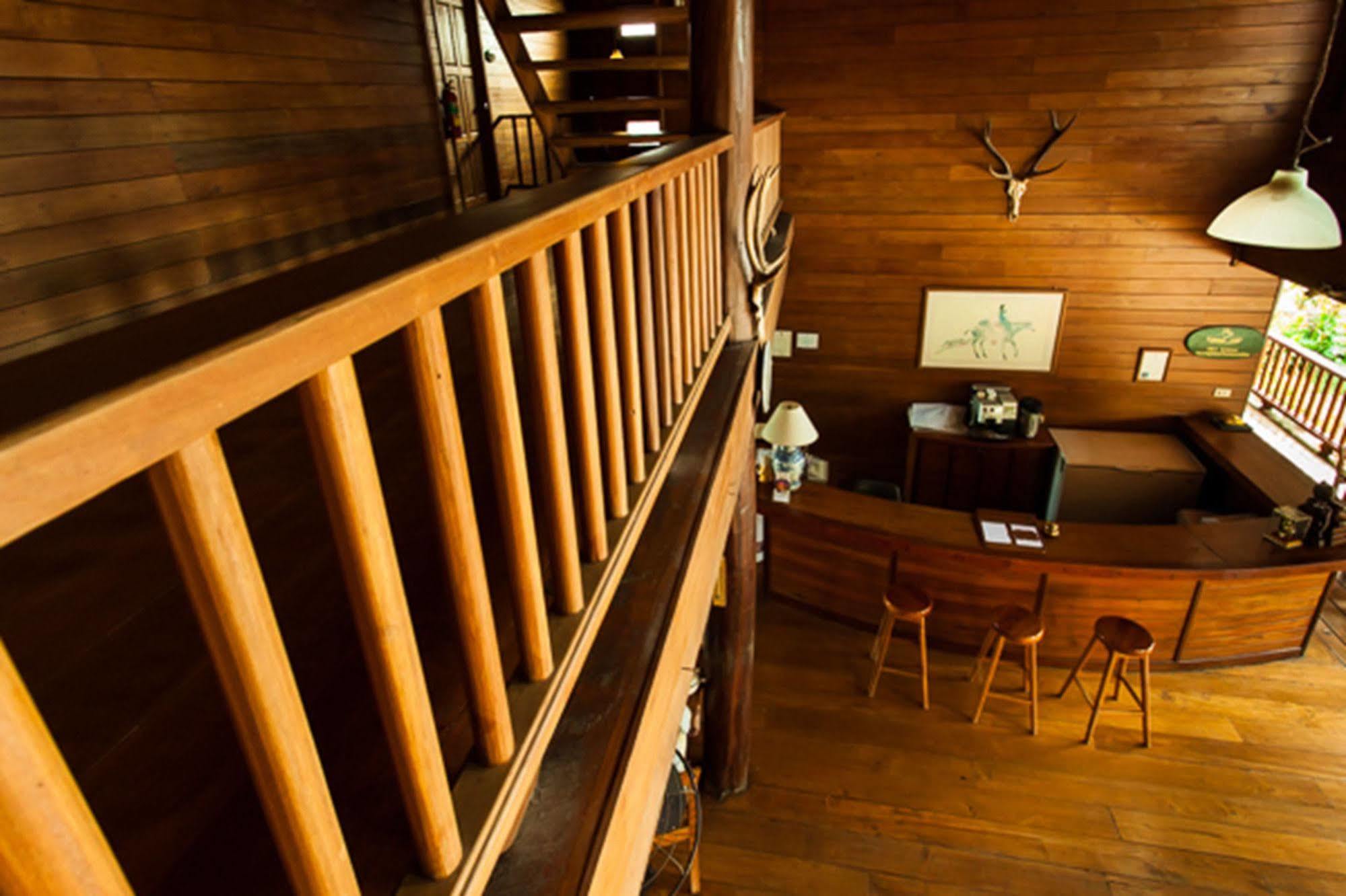 Riverhouse Resort Mae Sariang Exterior photo