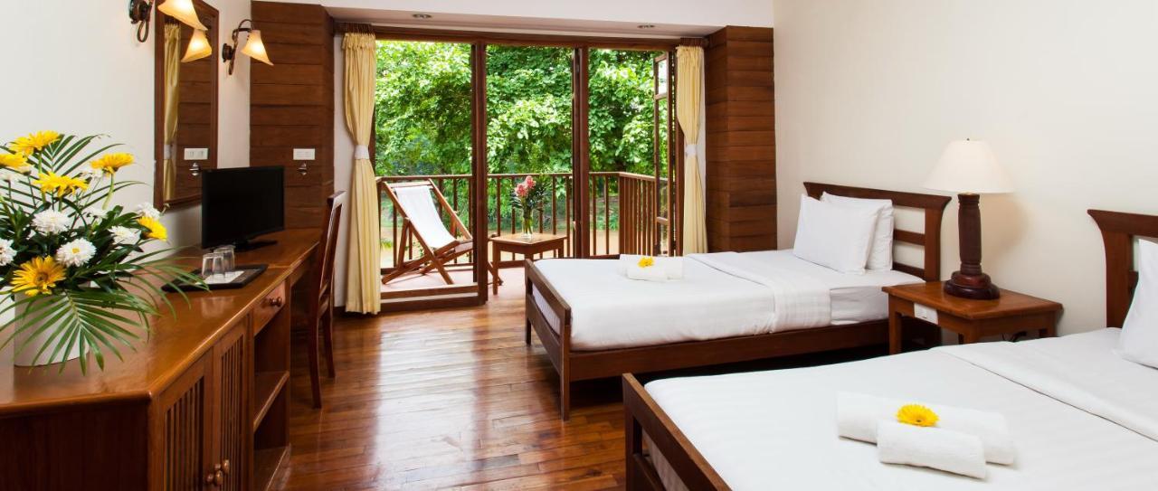 Riverhouse Resort Mae Sariang Exterior photo